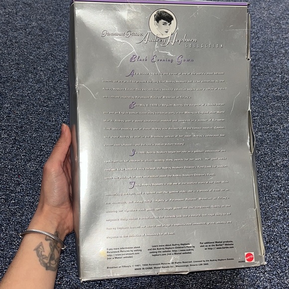 Audrey Hepburn breakfast at Tiffany’s Barbie - Picture 4 of 4